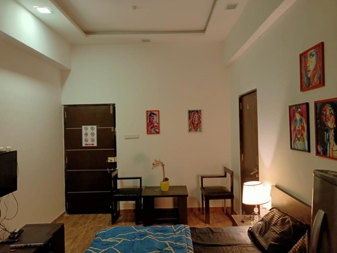 Marigold Stay Jambhulpāda Exteriér fotografie